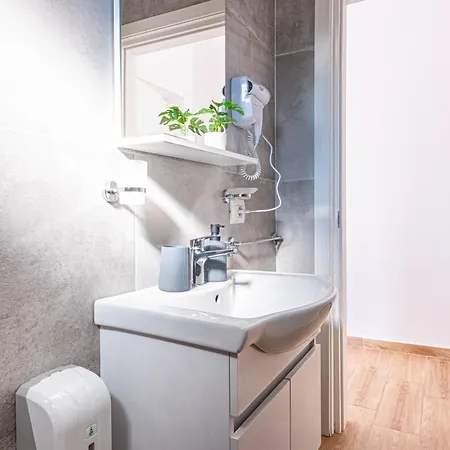 Lian 1 - Modern Double --- Brand New - Lungomare 3 Min Walk Vlorë
