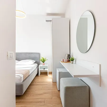 Apartment Lian 1 - Modern Double --- Brand New - Lungomare 3 Min Walk Vlore